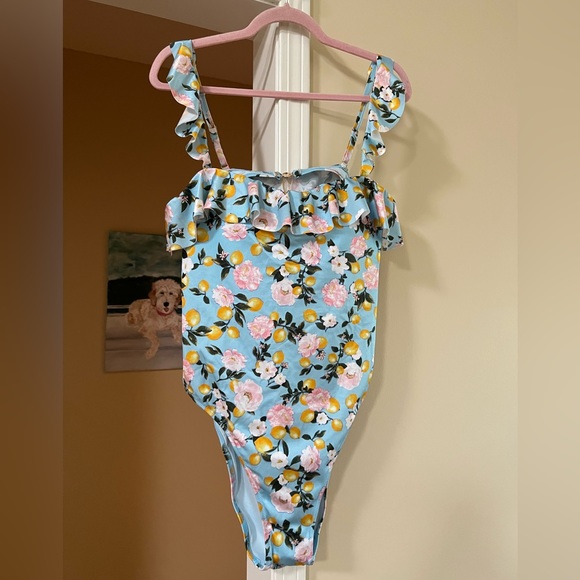 Victoria’s Secret Swim One-Piece Swimsuit Open Back - Picture 1 of 3